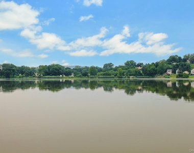 121 Coachlight Square - Photo Thumbnail 25