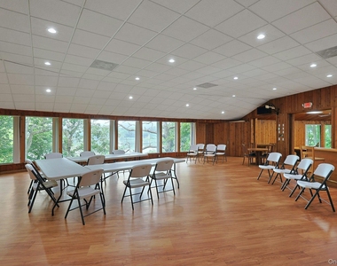 121 Coachlight Square - Photo Thumbnail 23