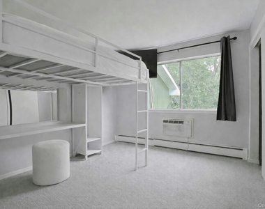 121 Coachlight Square - Photo Thumbnail 14