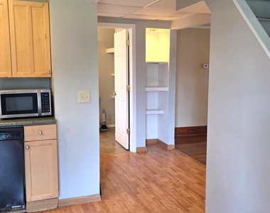 93 Cherry Avenue - Photo Thumbnail 6
