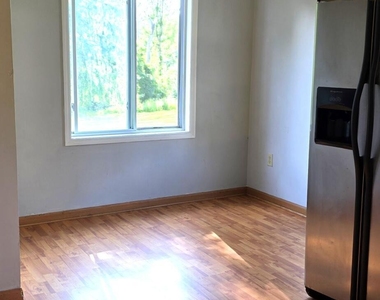 93 Cherry Avenue - Photo Thumbnail 3