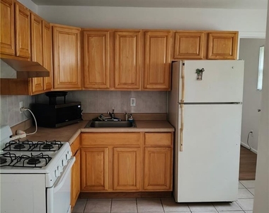 78 College Drive - Photo Thumbnail 5