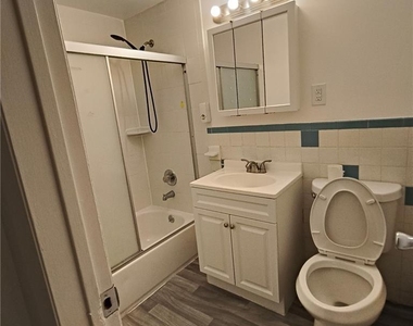 78 College Drive - Photo Thumbnail 7