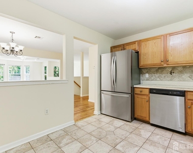 141 Forest Drive - Photo Thumbnail 9