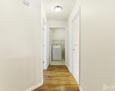 141 Forest Drive - Photo Thumbnail 14
