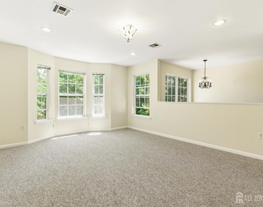 141 Forest Drive - Photo Thumbnail 4