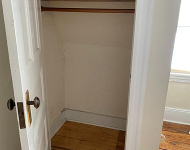 235 Montgomery Street - Photo Thumbnail 6