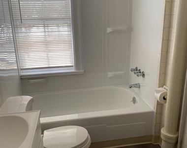235 Montgomery Street - Photo Thumbnail 14