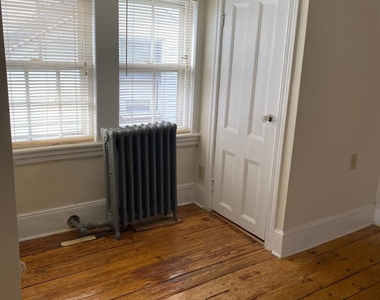 235 Montgomery Street - Photo Thumbnail 4