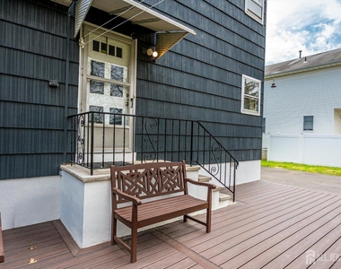 52 Johnson Avenue - Photo Thumbnail 1