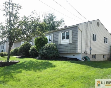 10 Eardley Road - Photo Thumbnail 7