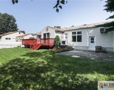 10 Eardley Road - Photo Thumbnail 9