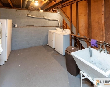 10 Eardley Road - Photo Thumbnail 6