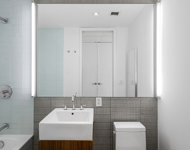 447 W 18th Street - Photo Thumbnail 7