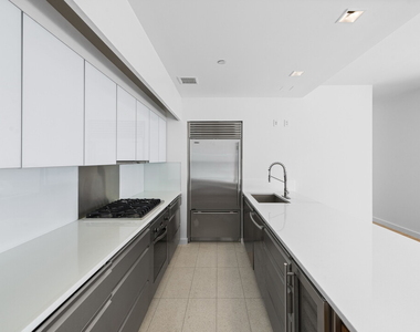 447 W 18th Street - Photo Thumbnail 2