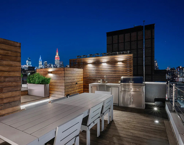 447 W 18th Street - Photo Thumbnail 11