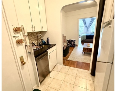 108 Mac Dougal Street - Photo Thumbnail 5