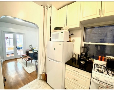 108 Mac Dougal Street - Photo Thumbnail 6