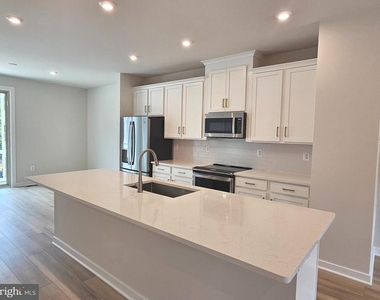 3622 Agate Lane - Photo Thumbnail 11