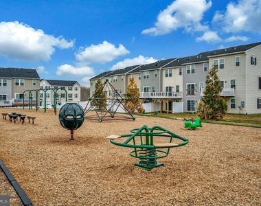 2892 White Tail Drive - Photo Thumbnail 30