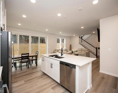 2892 White Tail Drive - Photo Thumbnail 6
