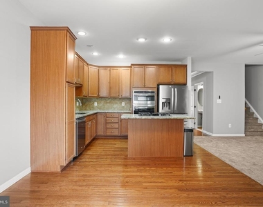 25257 Bald Eagle Terrace - Photo Thumbnail 11