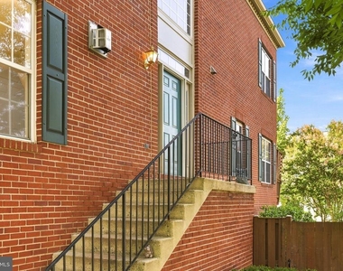 45805 Marlane Terrace - Photo Thumbnail 3