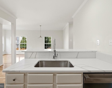 45805 Marlane Terrace - Photo Thumbnail 9