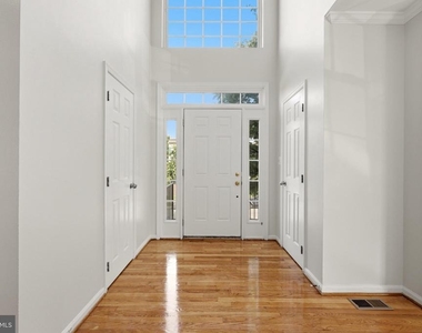 45805 Marlane Terrace - Photo Thumbnail 5