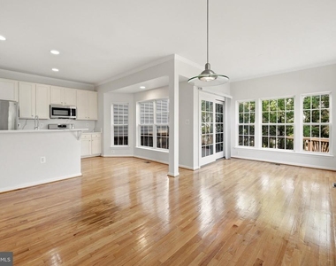 45805 Marlane Terrace - Photo Thumbnail 12