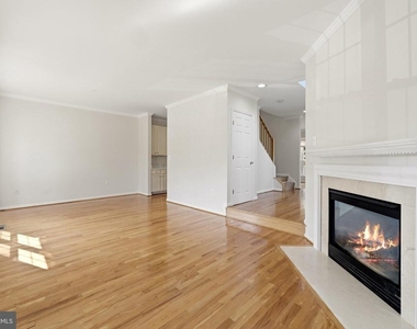 45805 Marlane Terrace - Photo Thumbnail 19