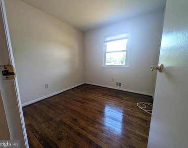 4503 Picot Road - Photo Thumbnail 10