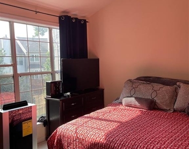 7507 Lamoyne Court - Photo Thumbnail 22