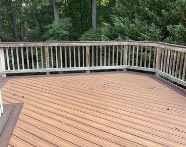 7507 Lamoyne Court - Photo Thumbnail 4