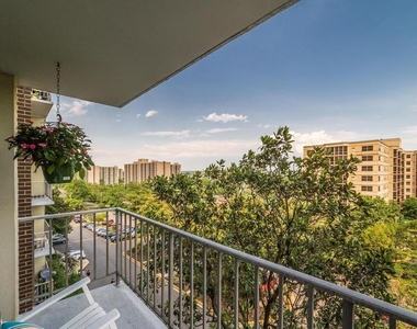2059 Huntington Avenue - Photo Thumbnail 15