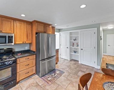 7312 Poplar Court - Photo Thumbnail 12
