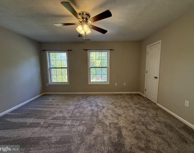 202 Carroll Drive - Photo Thumbnail 10