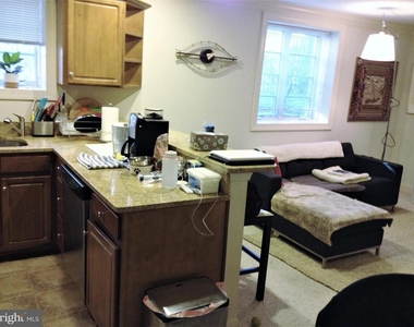 1219 Oronoco Street - Photo Thumbnail 7