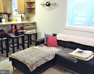 1219 Oronoco Street - Photo Thumbnail 4