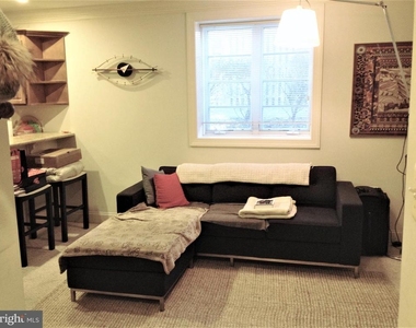 1219 Oronoco Street - Photo Thumbnail 3