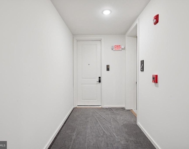 225 N 12th Street - Photo Thumbnail 18