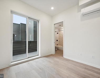 225 N 12th Street - Photo Thumbnail 12