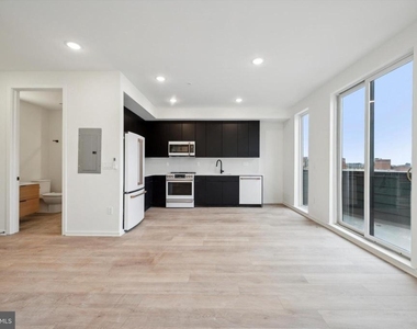 225 N 12th Street - Photo Thumbnail 15