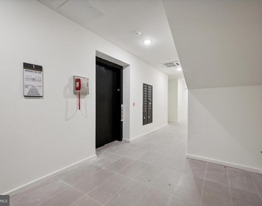 225 N 12th Street - Photo Thumbnail 16