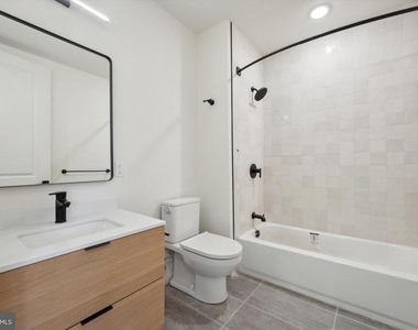225 N 12th Street - Photo Thumbnail 8