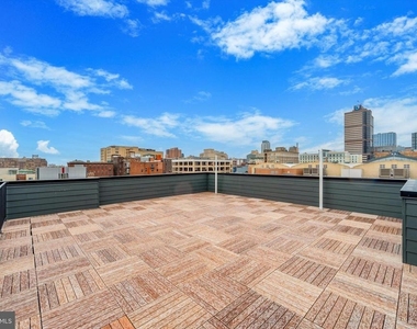225 N 12th Street - Photo Thumbnail 2