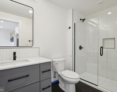 828 N 2nd Street - Photo Thumbnail 6