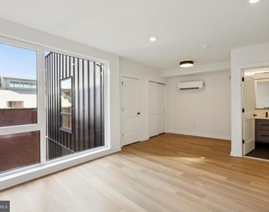 828 N 2nd Street - Photo Thumbnail 8