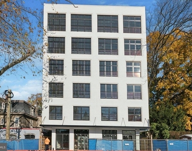 5521 Wayne Avenue - Photo Thumbnail 6