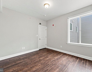 1222 N 7th Street - Photo Thumbnail 13